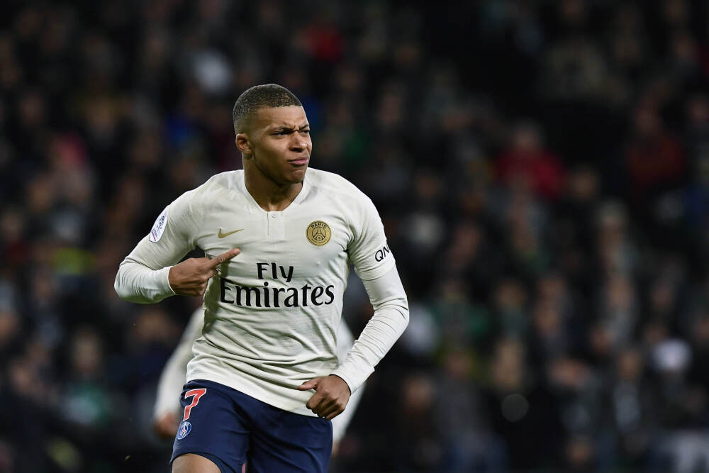 中央再提增加收入！年内六次提“涨工资”：怎么涨？给谁涨？